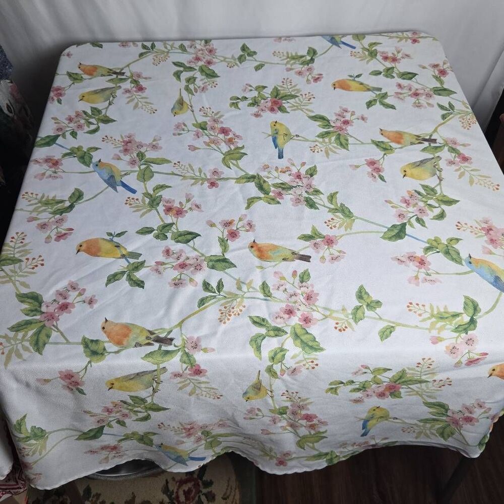 Spring Summer Tablecloth with Birds - Picture 2 of 3